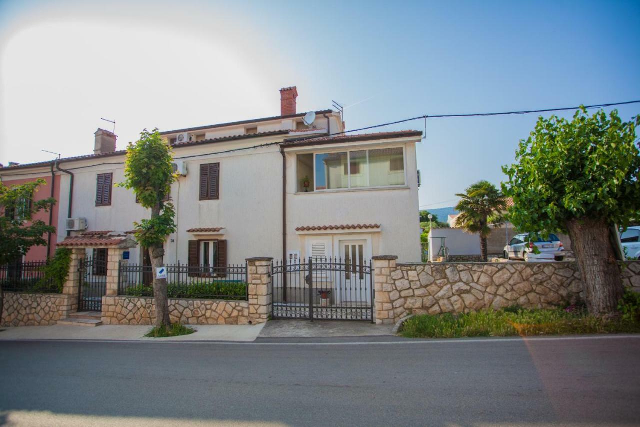 Rooms Ester Cres Bagian luar foto