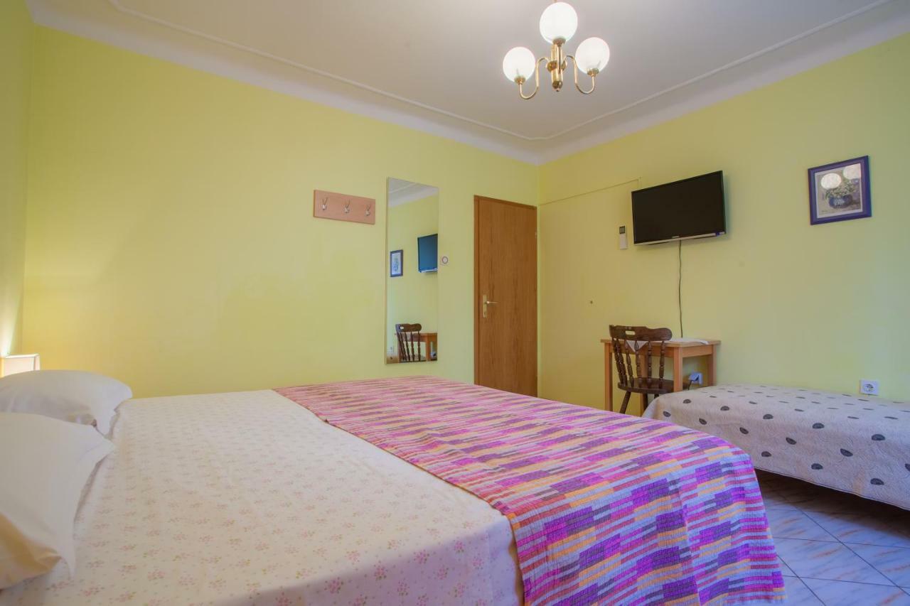 Rooms Ester Cres Bagian luar foto