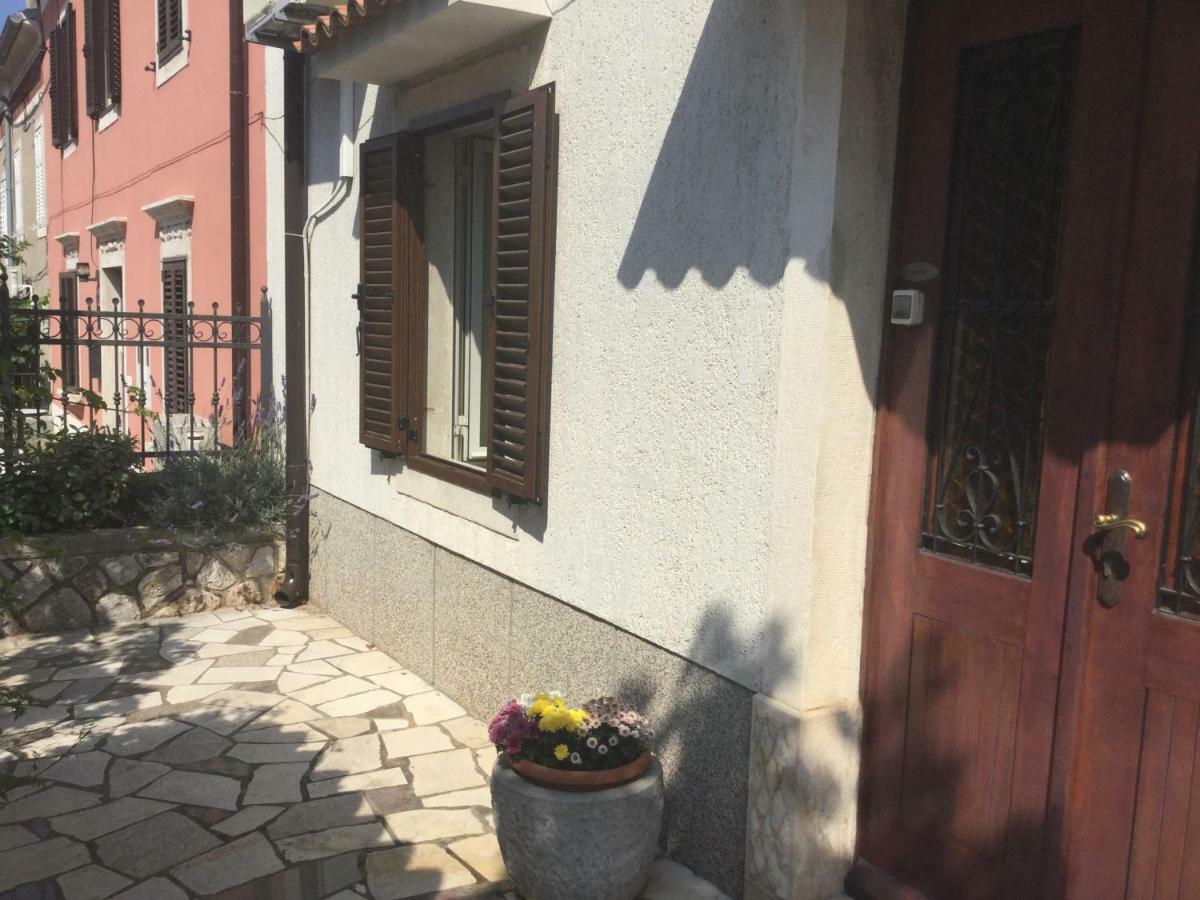 Rooms Ester Cres Bagian luar foto