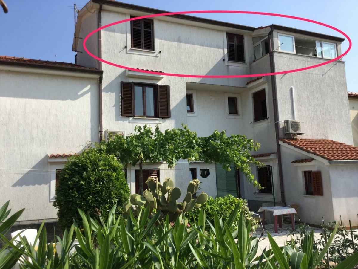 Rooms Ester Cres Bagian luar foto